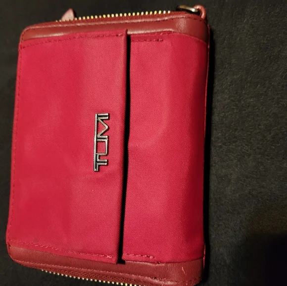 Tumi Red Wallet - Picture 8 of 8